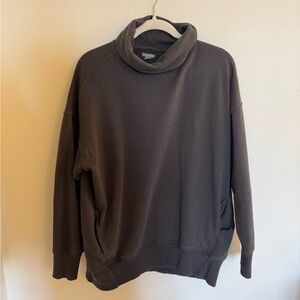 Aerie Charcoal Turtleneck Sweatshirt in Size Small